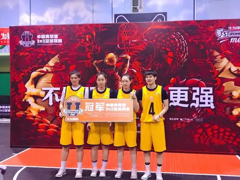 中国男足太有钱：70岁里皮再次续约年薪超1.5亿！